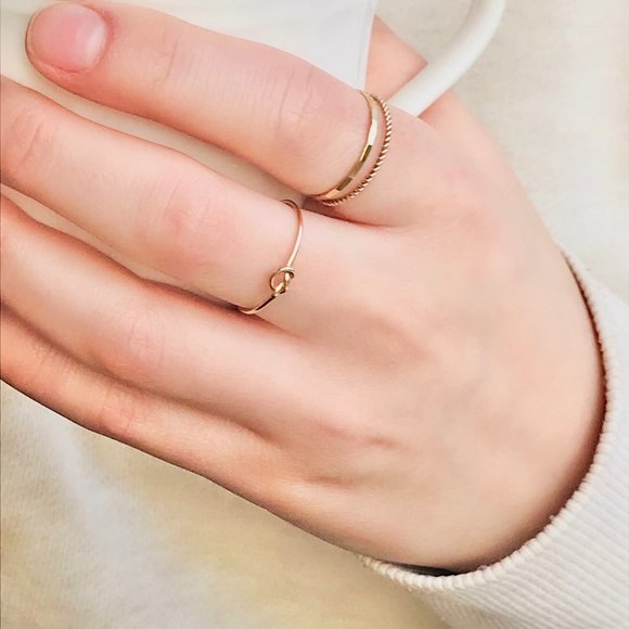 14K gold-filled love knot stacking ring - Picture 3 of 4